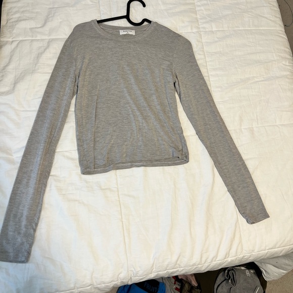Aritzia babaton light grey long sleeve - Picture 2 of 4